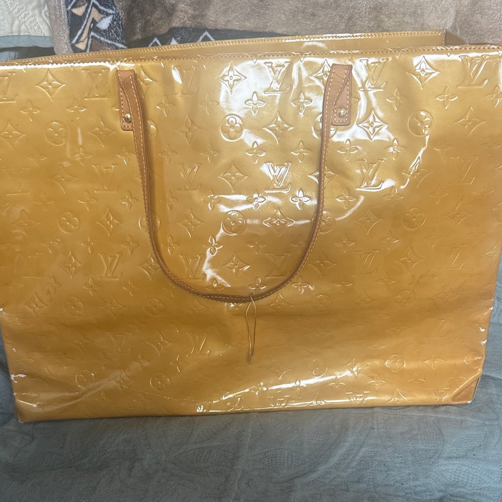 Louis Vuitton Reed GM Tote/
 Vernis 2001 Yellow-  Preowned w/ callouts